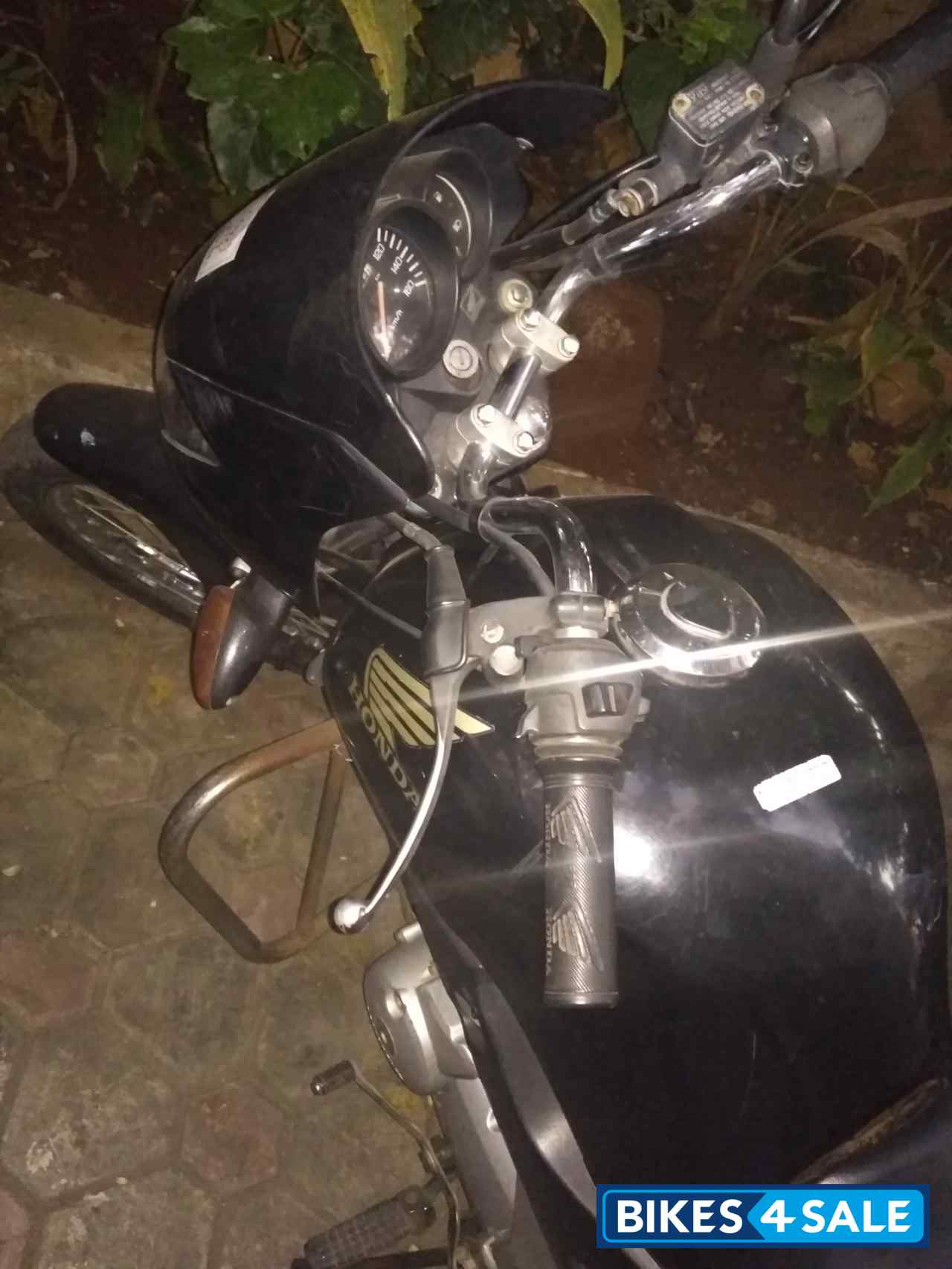 Black Honda CB Unicorn