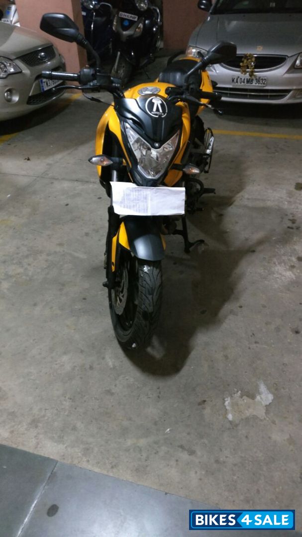 Yellow Bajaj Pulsar 200 NS