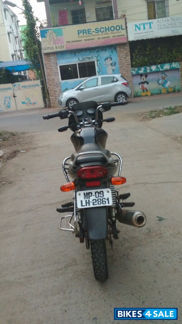 Black Bajaj Discover 125