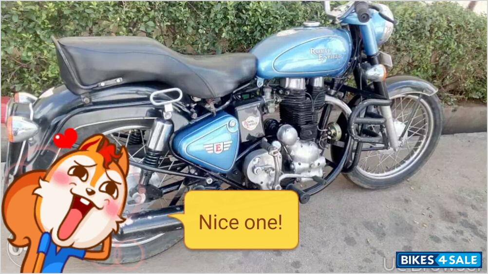 Black Royal Enfield Bullet Standard 350