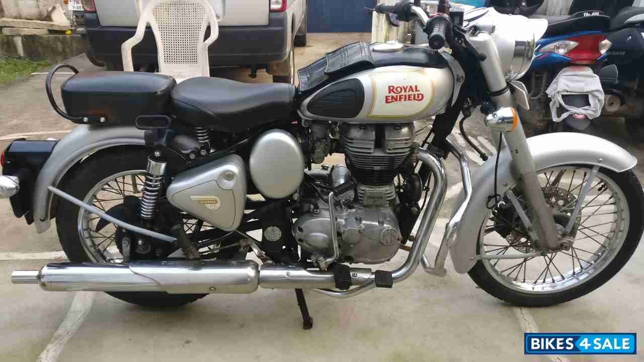 Silver Royal Enfield Classic 350