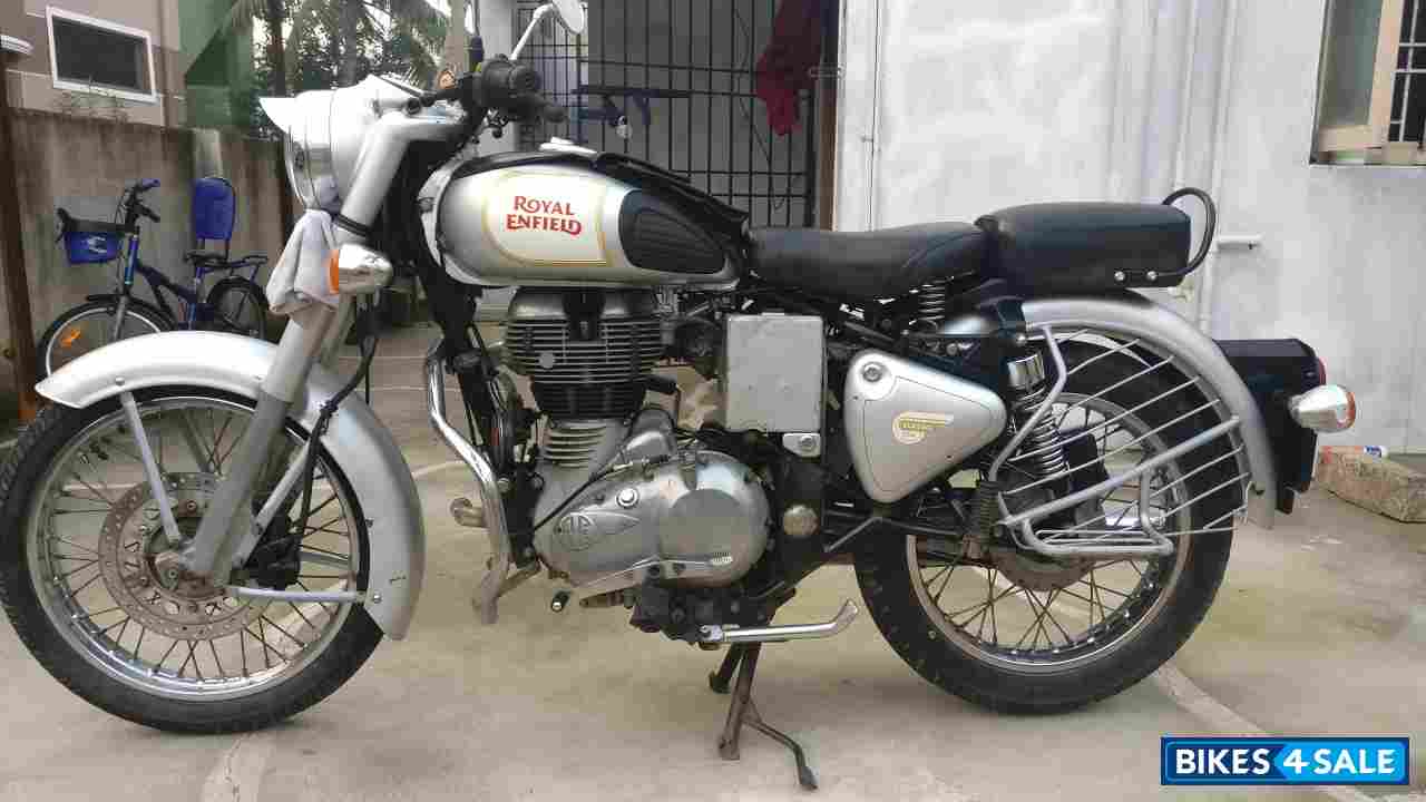 Silver Royal Enfield Classic 350 Silver Royal Enfield Classic 350