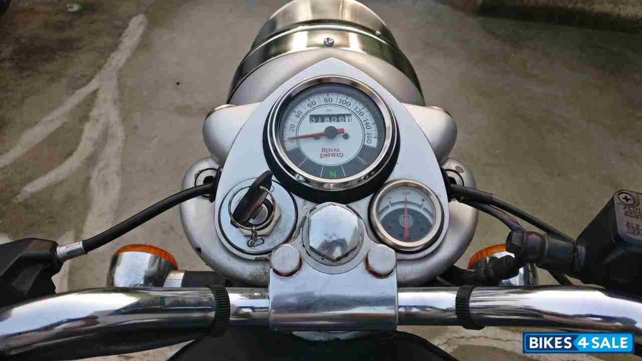 Silver Royal Enfield Classic 350 Silver Royal Enfield Classic 350