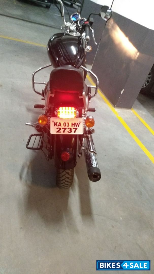 Black Royal Enfield Thunderbird 350