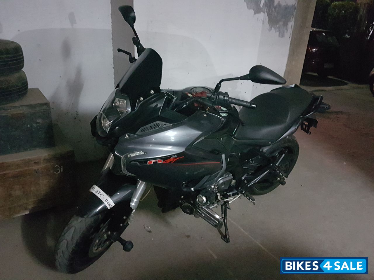 Black Benelli TNT 600 GT