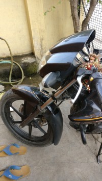 Black TVS Apache RTR 160