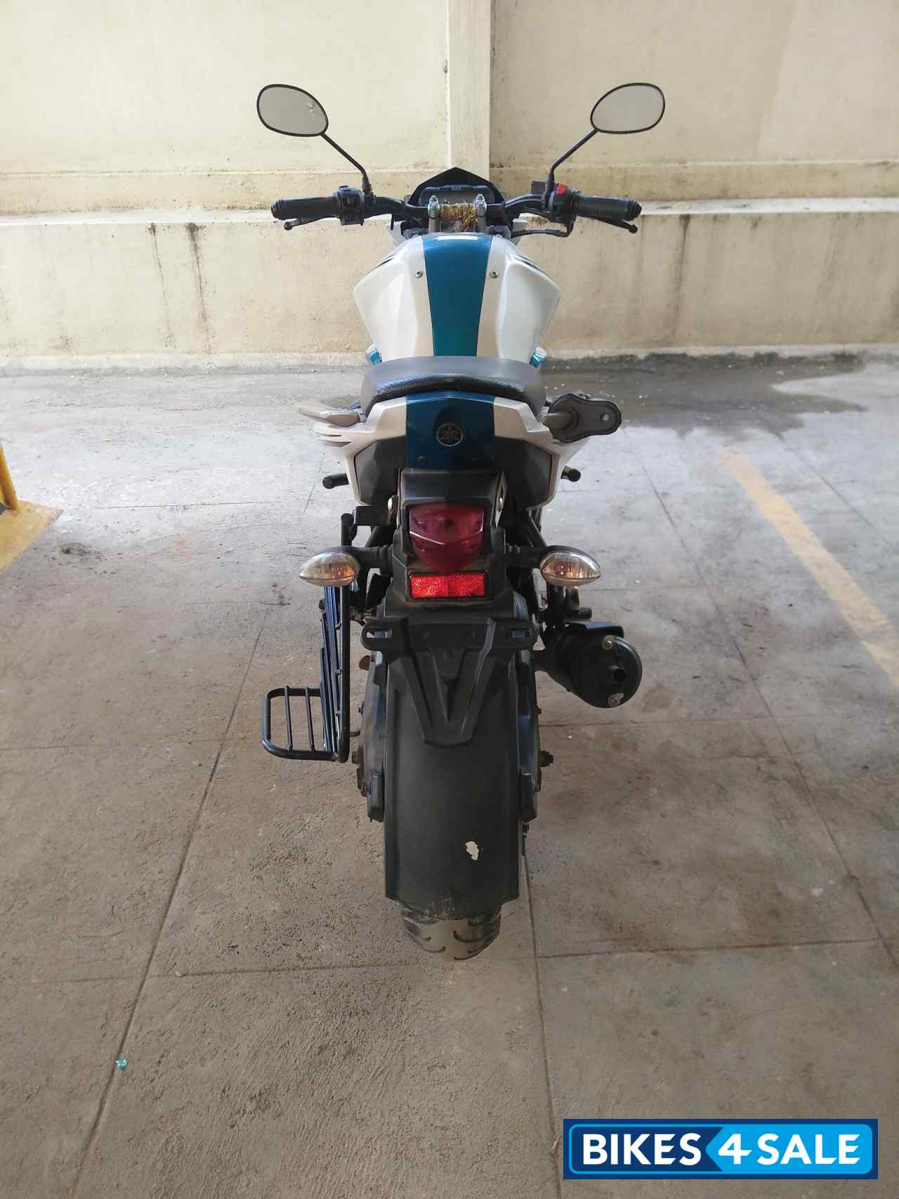 Blue Yamaha FZ-S FI V2 Blue Yamaha FZ-S FI V2