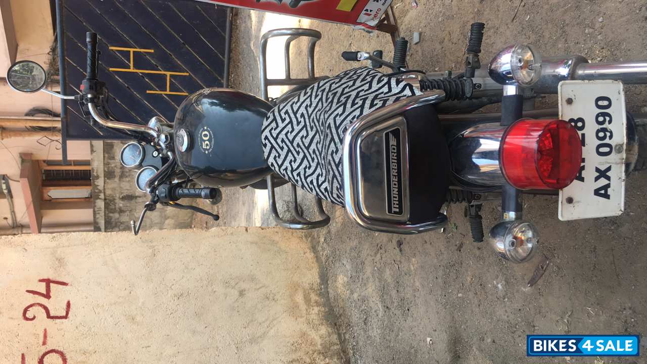 Black Royal Enfield Thunderbird 350