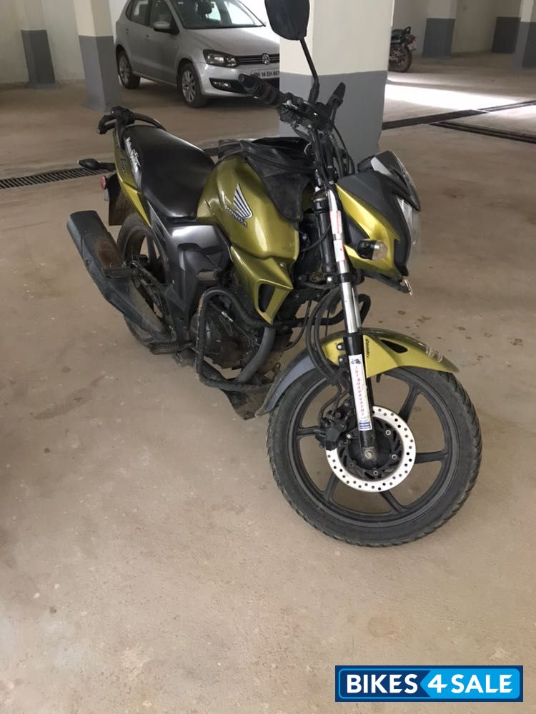 Green Honda CB Trigger