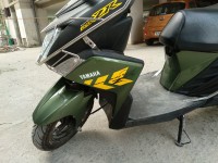 Black And Green Yamaha Cygnus Ray ZR