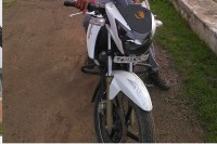 White TVS Apache RTR 180