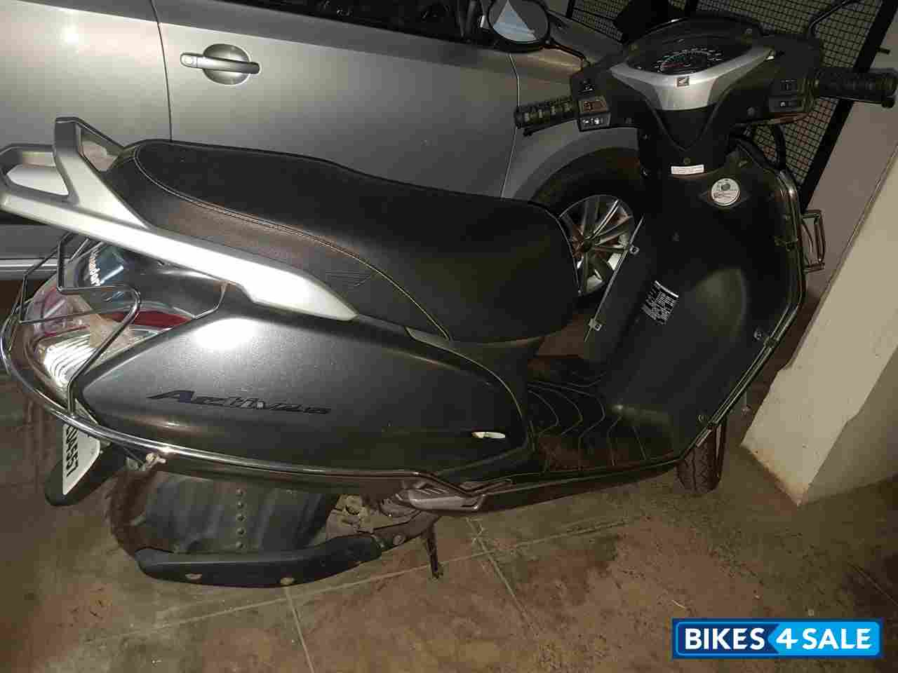 Grey Metallic Honda Activa 125