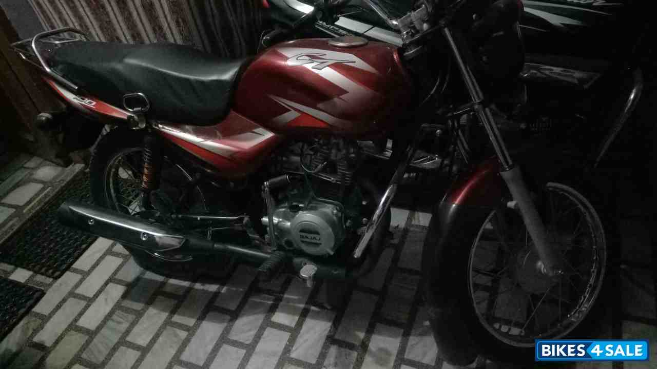 Red Bajaj CT 100