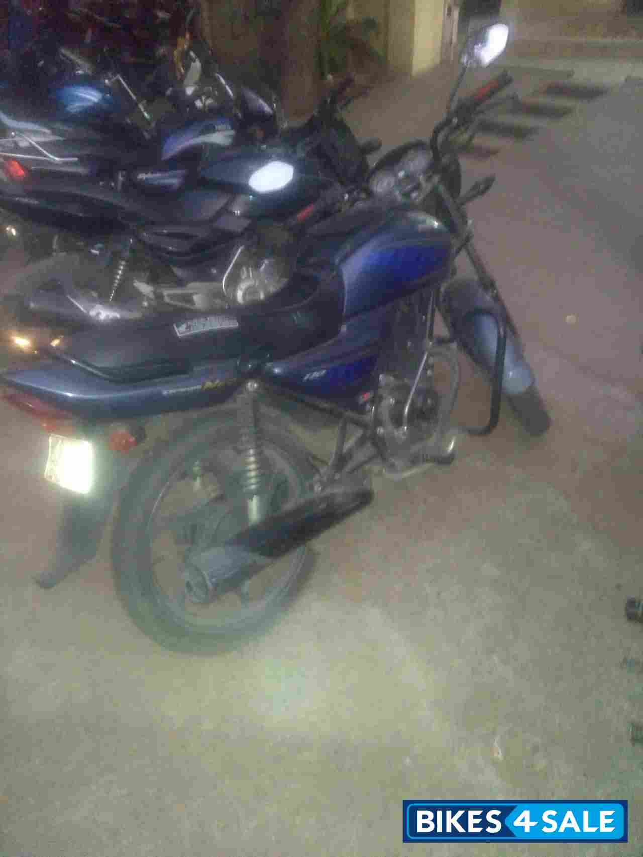 M Blue Honda Dream Neo