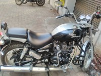 Black Royal Enfield Thunderbird 500