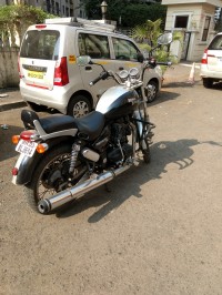 Black Royal Enfield Thunderbird 500