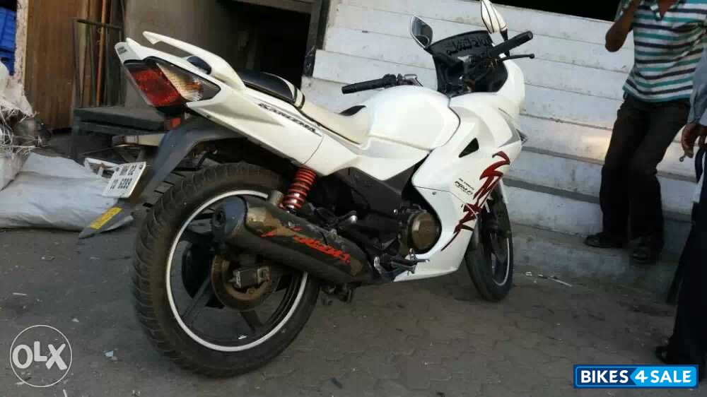 White Hero Karizma ZMR