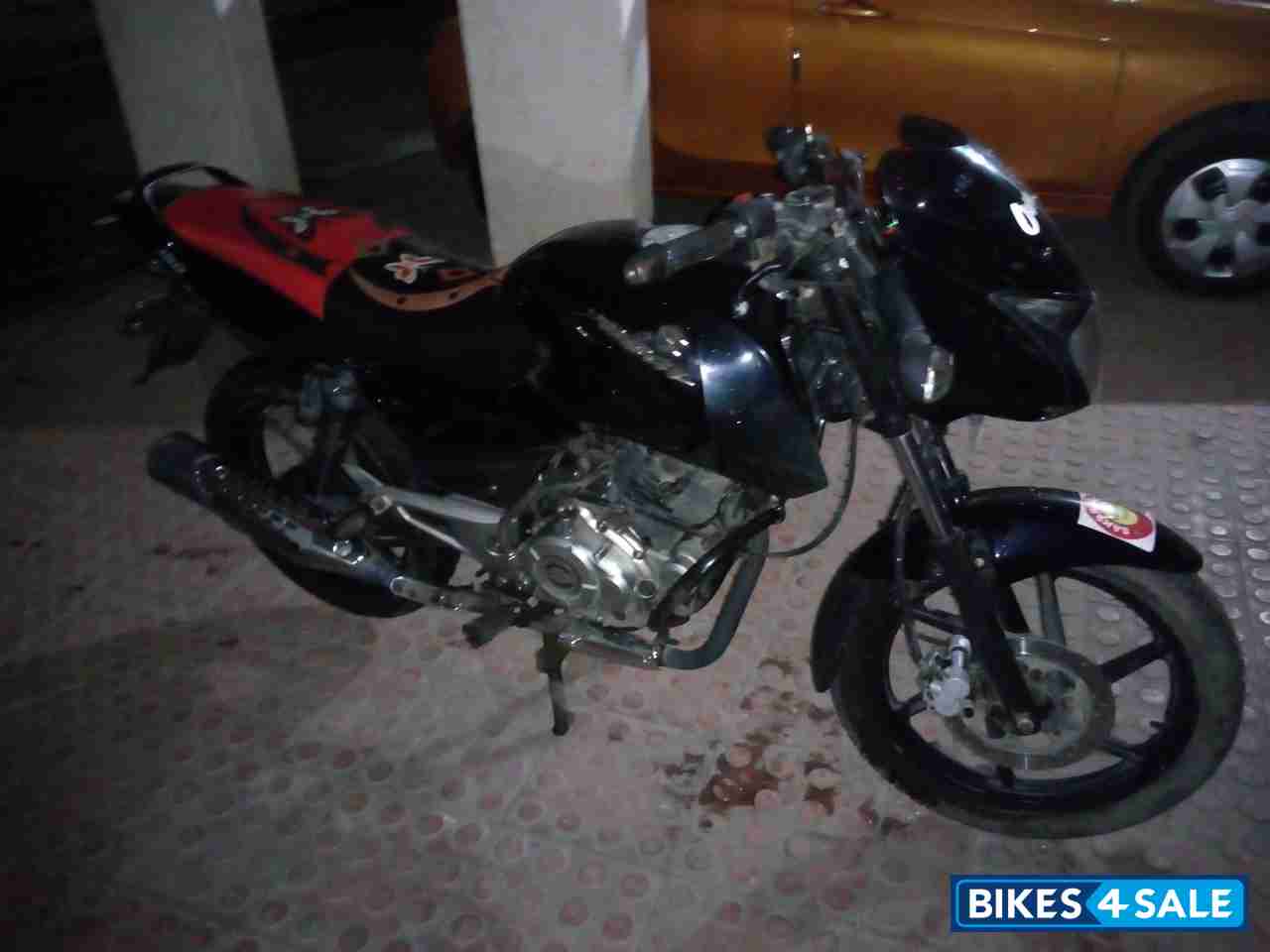 Black Bajaj Pulsar 150 DTSi