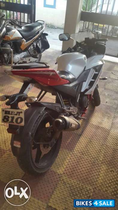 White And Red Yamaha YZF R15
