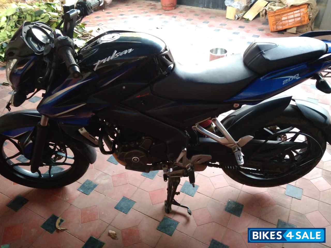 Blue Bajaj Pulsar 200 NS