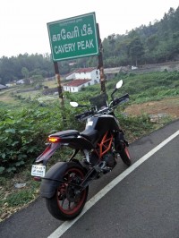 Black KTM Duke 390