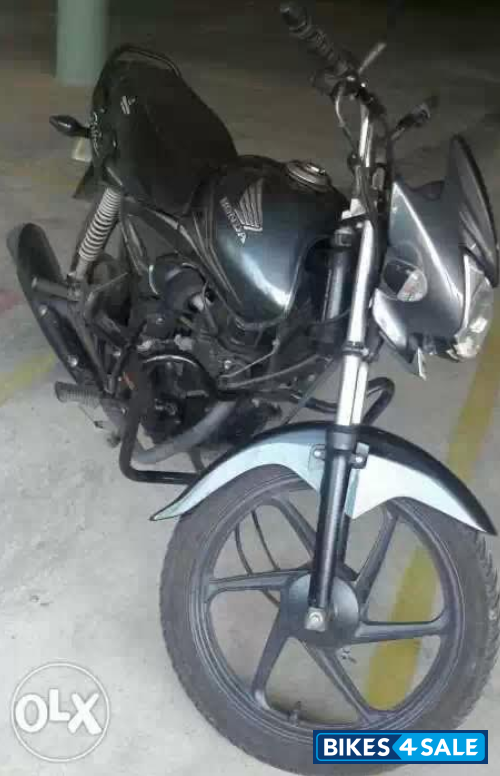 Grey Honda CB Shine