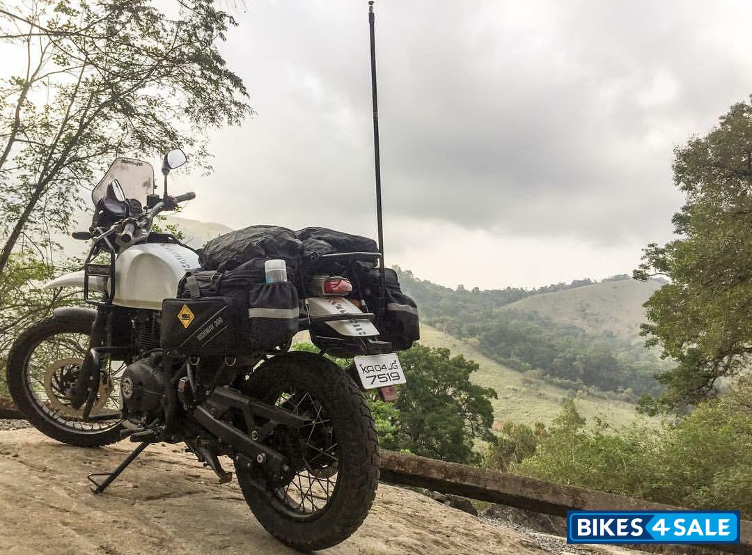 White(snow) Royal Enfield Himalayan