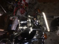 Black Bajaj Avenger 220 DTS-i