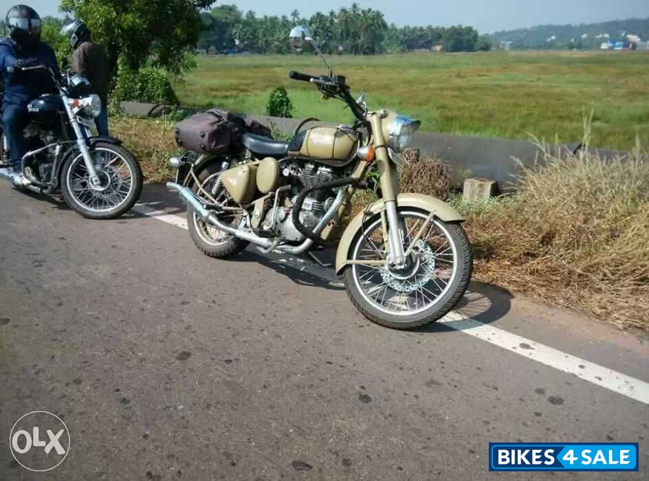 Sand Royal Enfield Classic Desert Storm