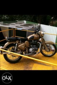 Sand Royal Enfield Classic Desert Storm