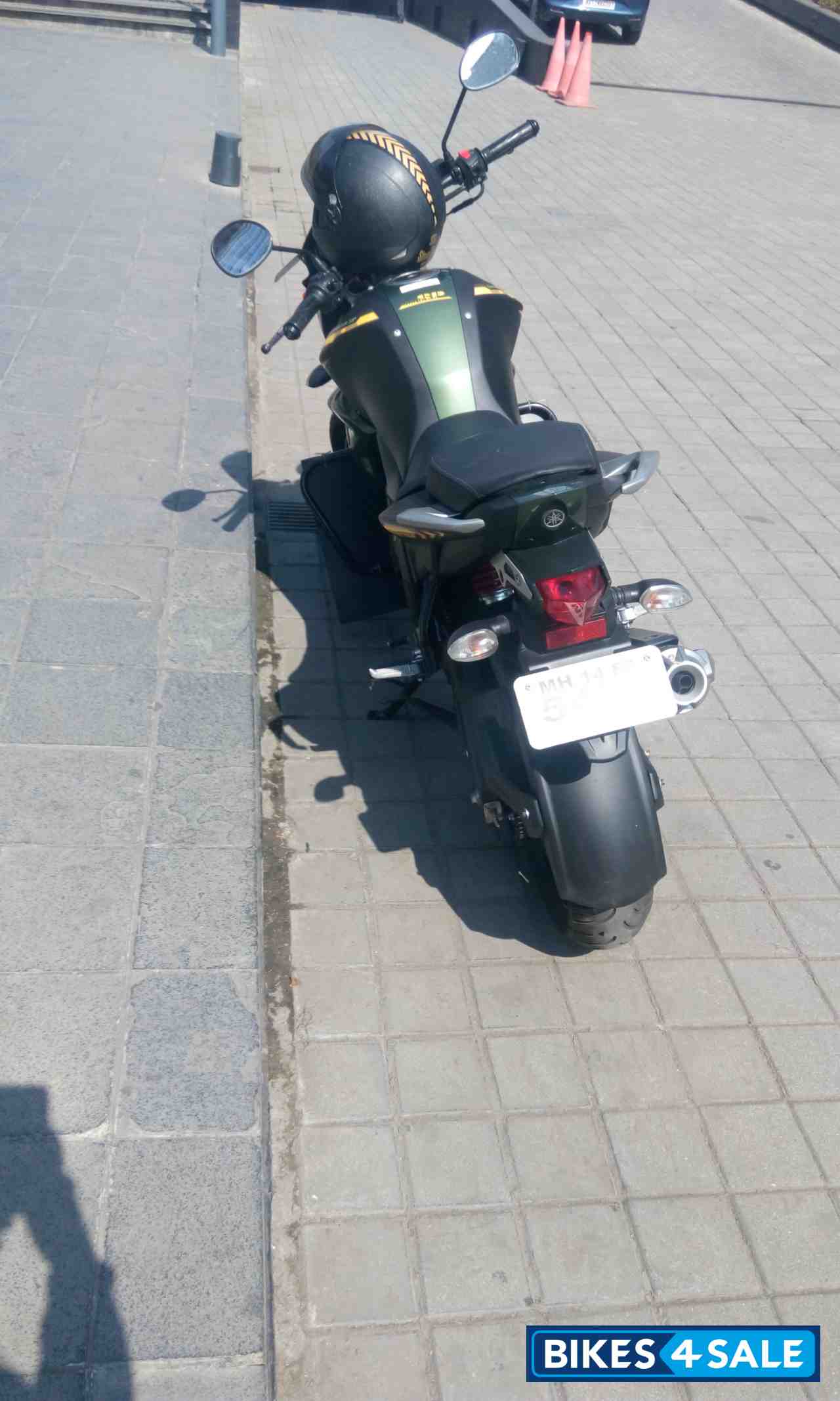 Sparkle Green Yamaha FZ-S FI V2