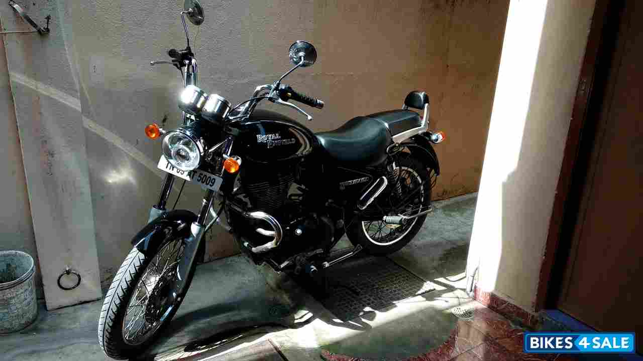 Black Royal Enfield Thunderbird TwinSpark 350 Black Royal Enfield Thunderbird TwinSpark 350