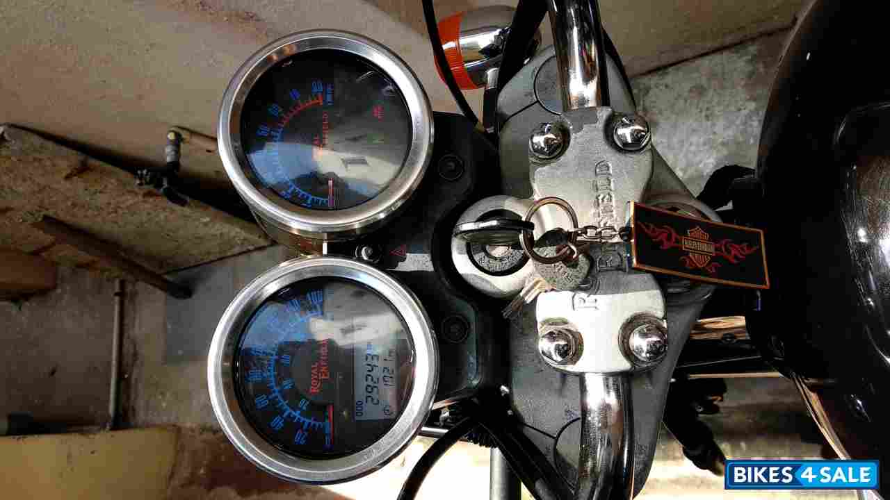 Black Royal Enfield Thunderbird TwinSpark 350 Black Royal Enfield Thunderbird TwinSpark 350