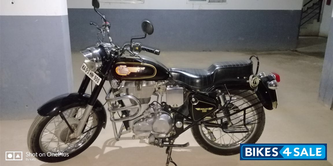Black Royal Enfield Bullet 350 Twinspark