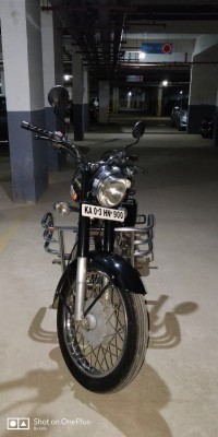 Black Royal Enfield Bullet 350 Twinspark
