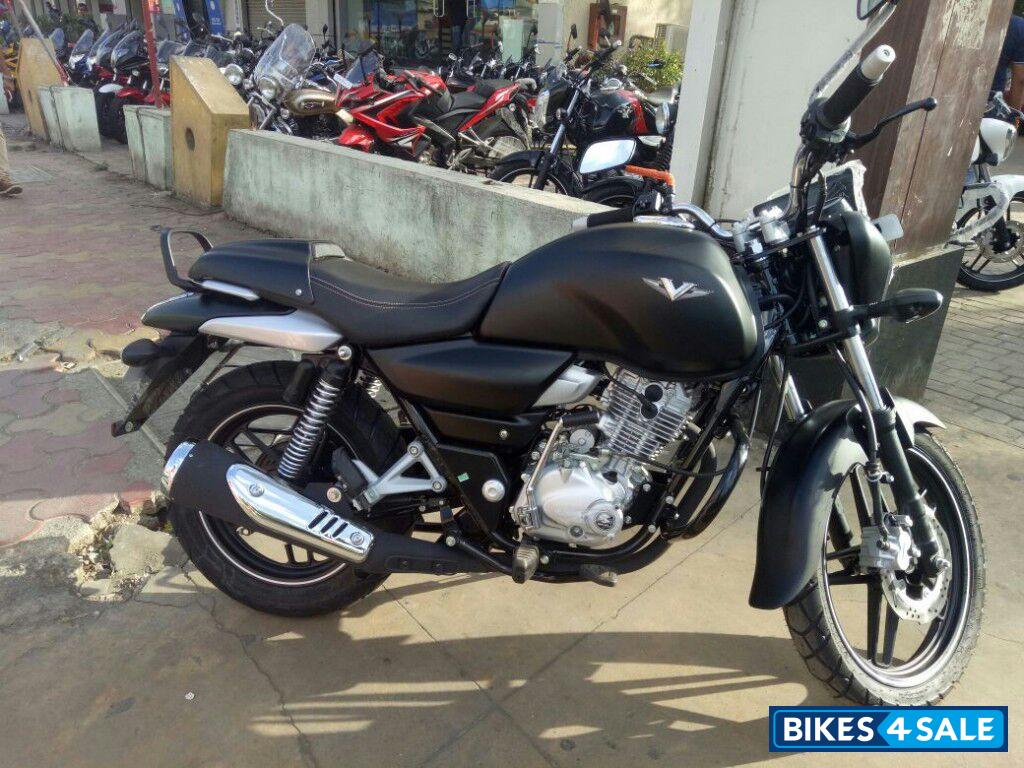 Used 2016 Model Bajaj V15 For Sale In New Delhi Id 159050 Black