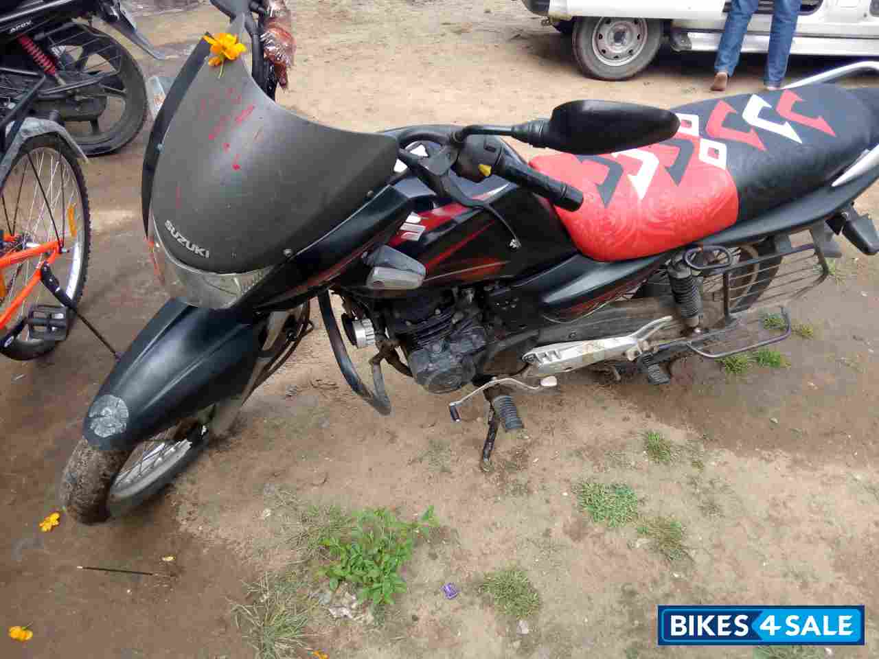Used 2009 model Suzuki Zeus for sale in Gandhinagar. ID 159072. Black