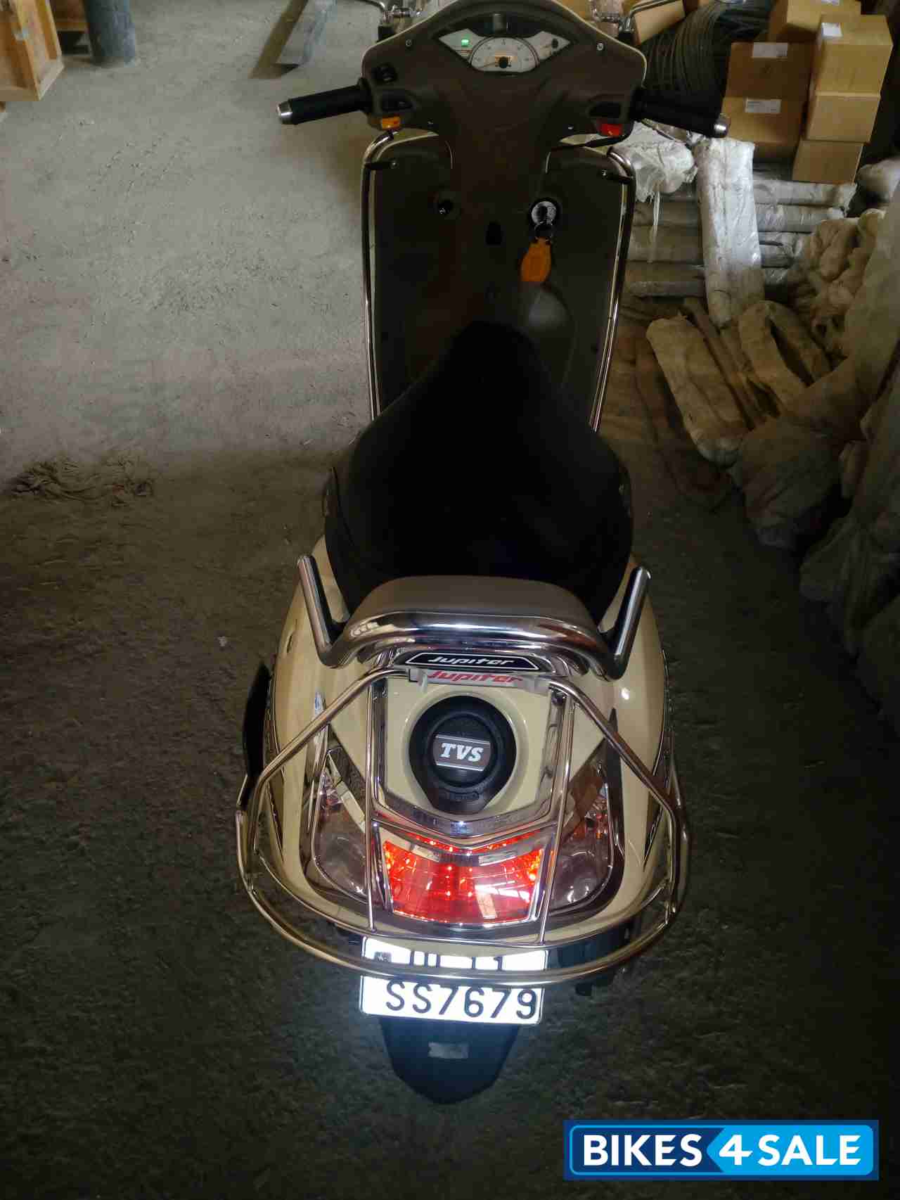 Ivory White TVS Jupiter Classic