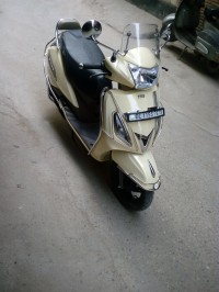 Ivory White TVS Jupiter Classic