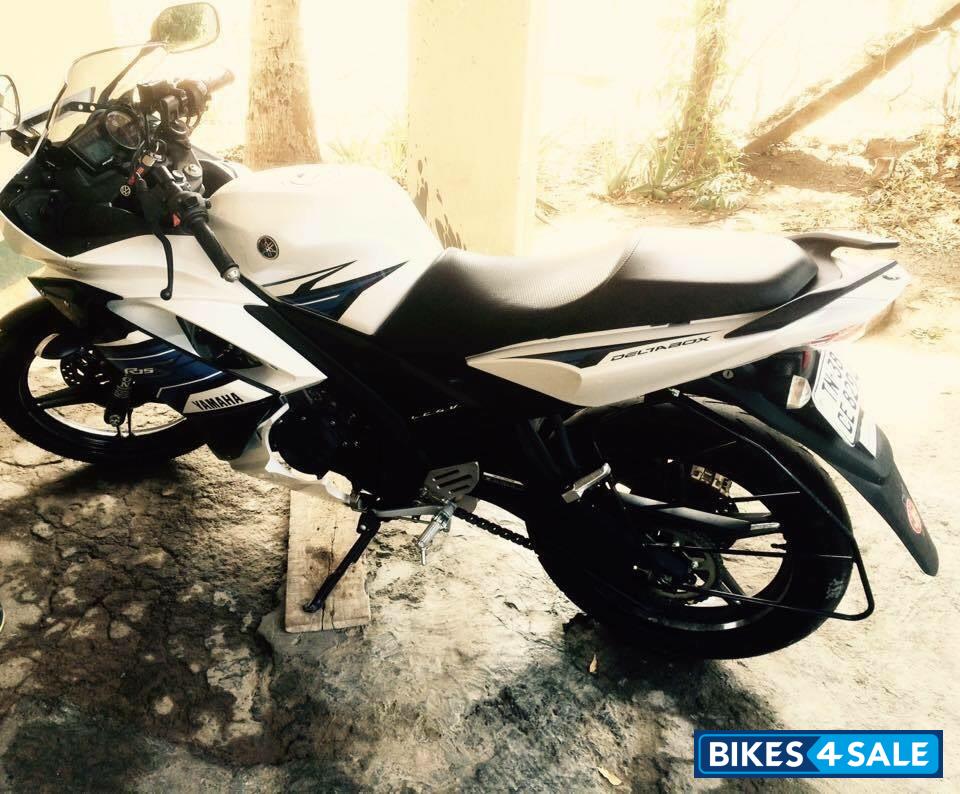 Track White Yamaha YZF R15 S Track White Yamaha YZF R15 S