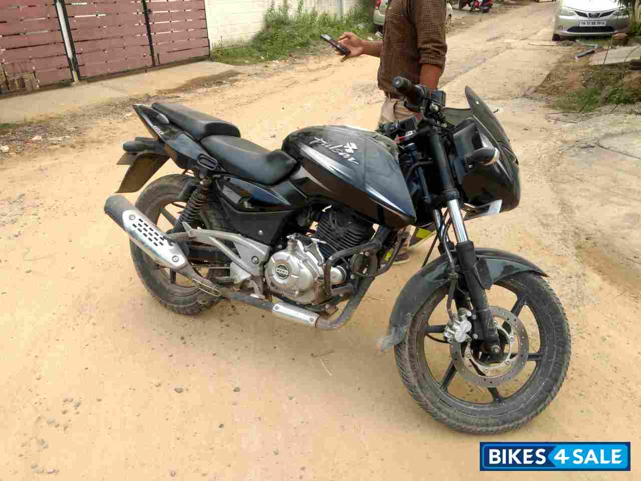 Black Bajaj Pulsar 180 DTSi Black Bajaj Pulsar 180 DTSi
