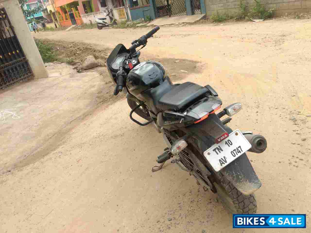 Black Bajaj Pulsar 180 DTSi Black Bajaj Pulsar 180 DTSi