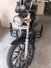 Stone Royal Enfield Thunderbird 350