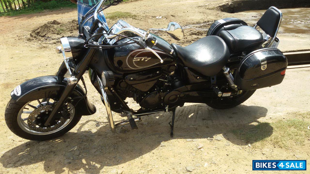 Black Hyosung ST7 Black Hyosung ST7