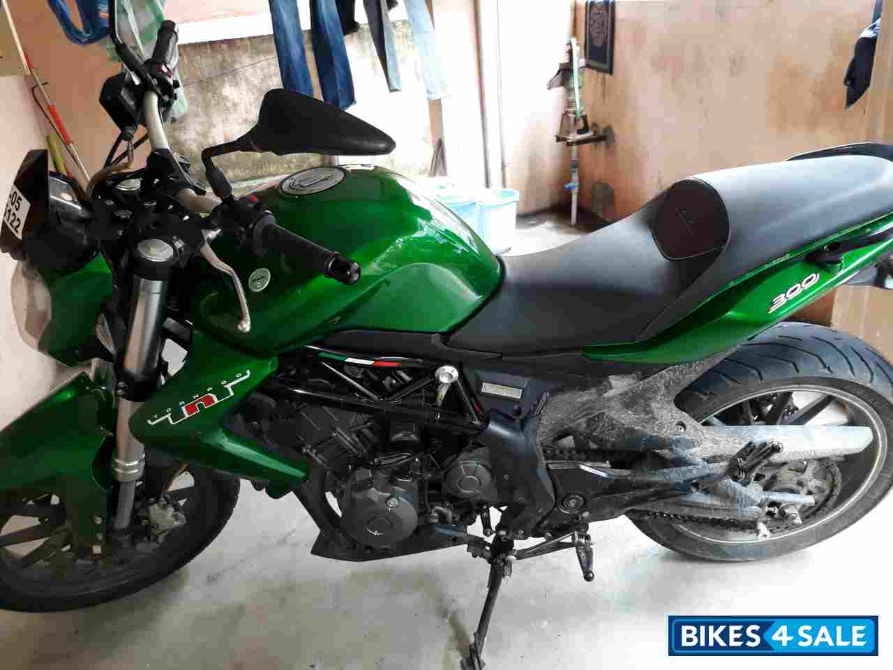 Green Benelli TNT 300