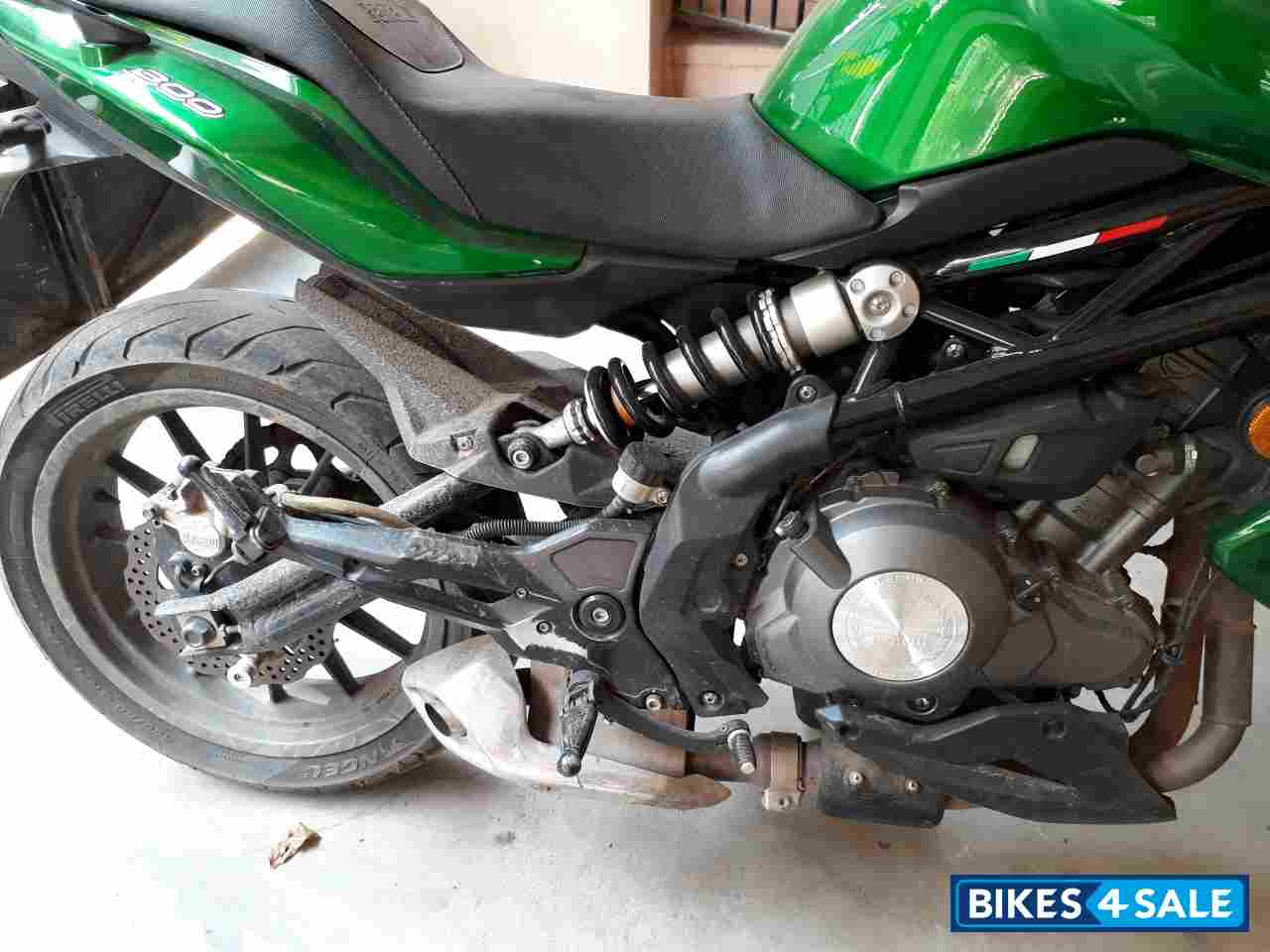 Green Benelli TNT 300
