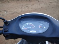 White Mahindra Duro DZ