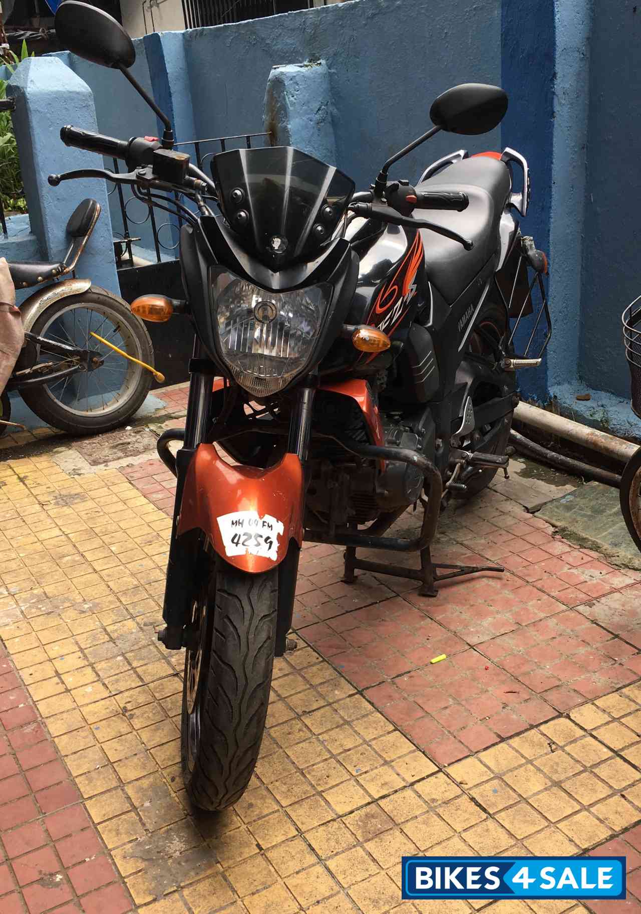 Orange Yamaha FZ