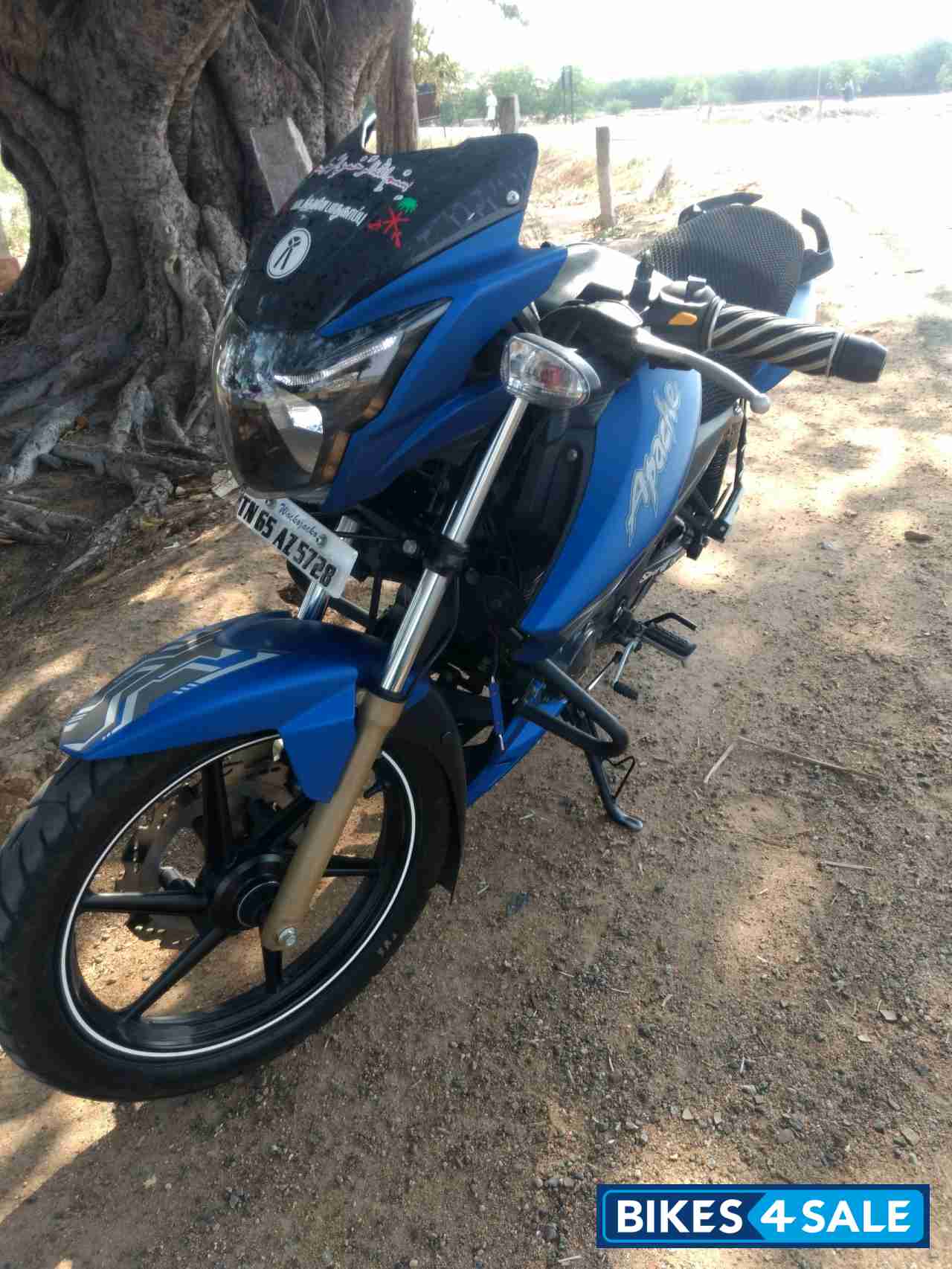 Blue TVS Apache RTR 180