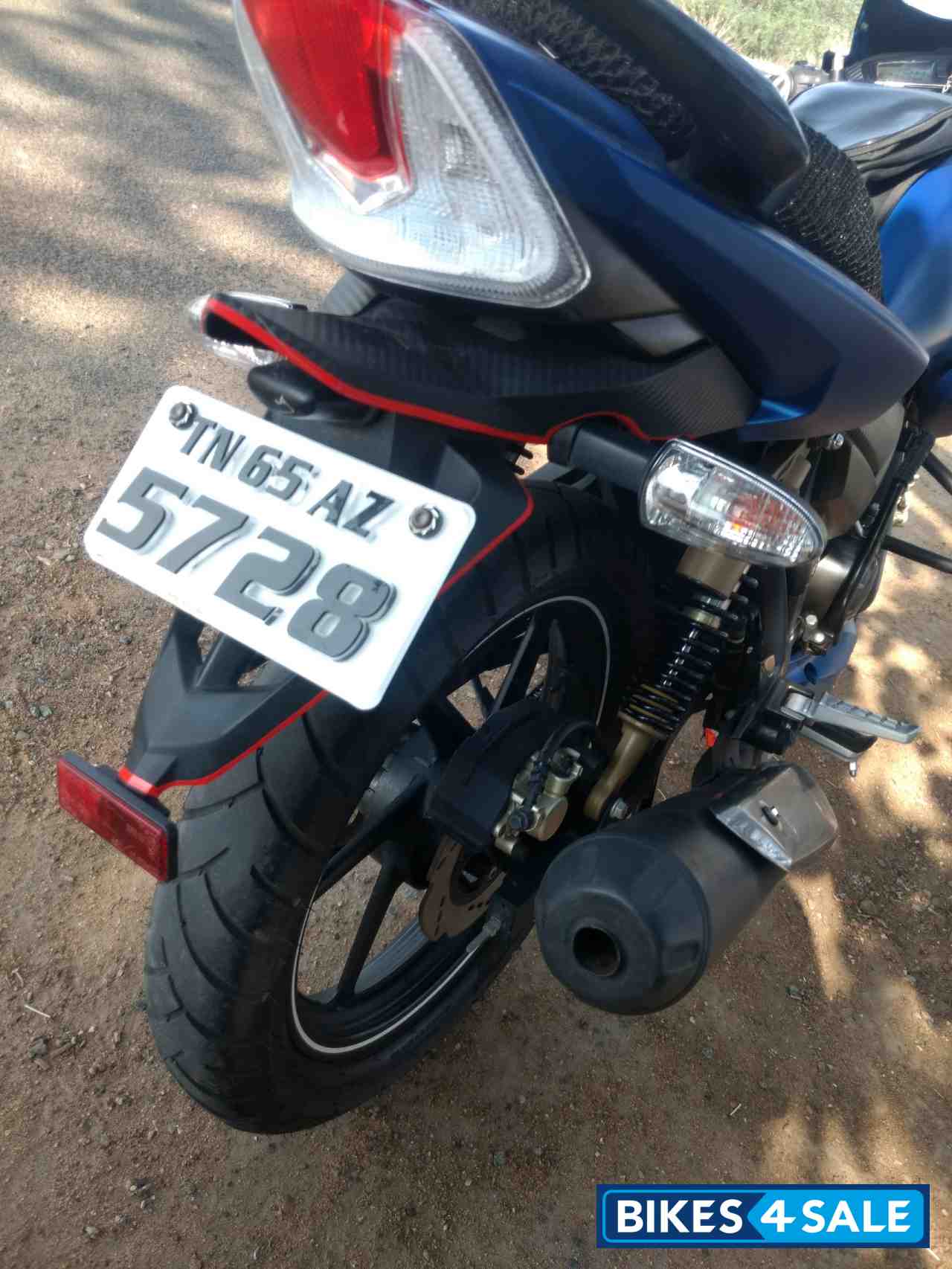 Blue TVS Apache RTR 180